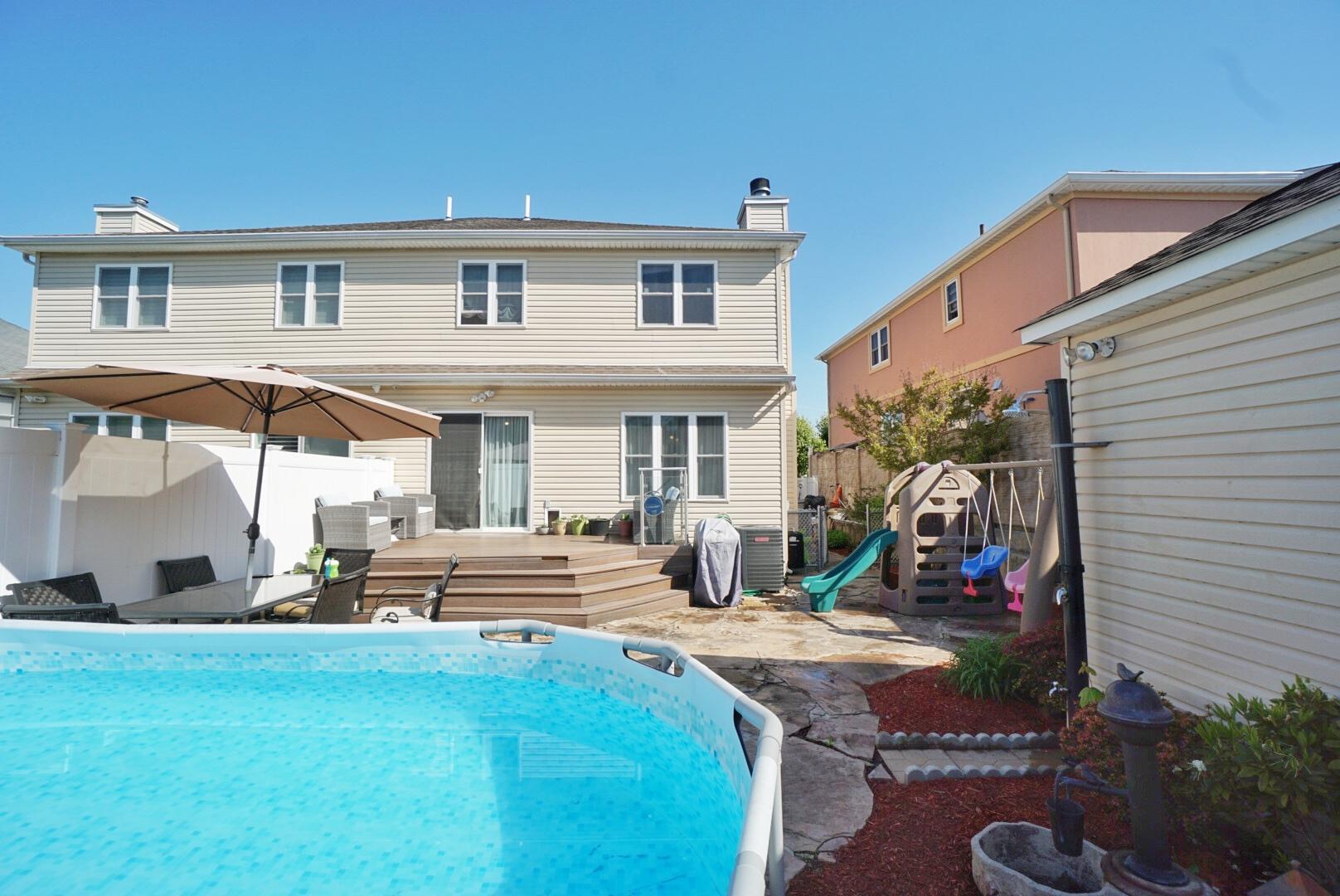 118 Covington Circle Staten Island, NY 10312 - Photo 41 of 41 (41) ADBOVE GROUND POOL