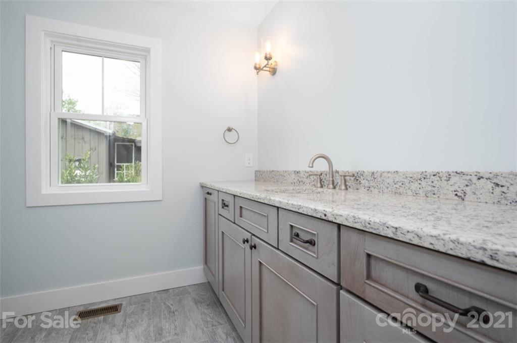 534 Fisher Road, Unit L1B Brevard, NC 28712 - Photo 17 of 33 Gallery Image 17