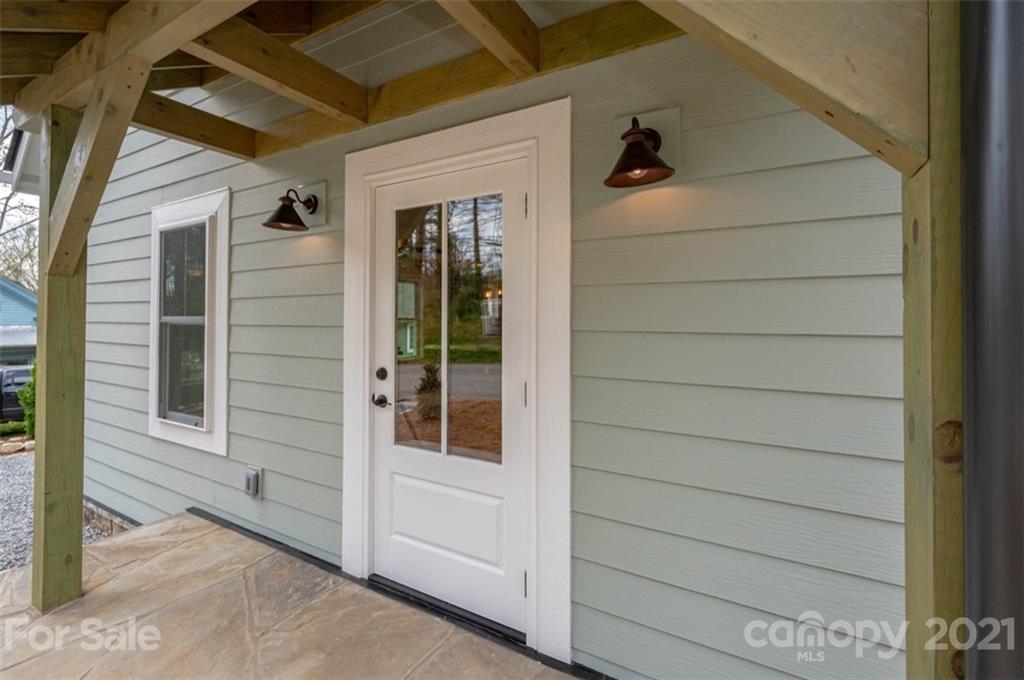 534 Fisher Road, Unit L1B Brevard, NC 28712 - Photo 3 of 33 Gallery Image 3