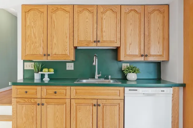 $489,900 | 10 Fairview Road, Peabody, MA 01960