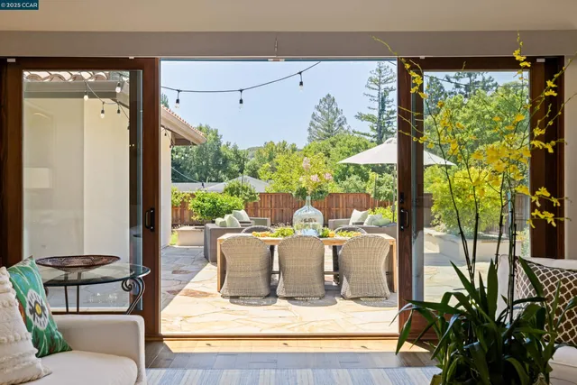 $3,250,000 | 3 Barnes Court, Moraga, CA 94556