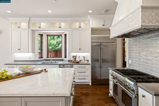 $3,250,000 | 3 Barnes Court, Moraga, CA 94556