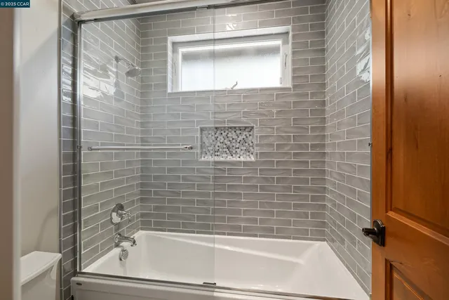 $3,250,000 | 3 Barnes Court, Moraga, CA 94556