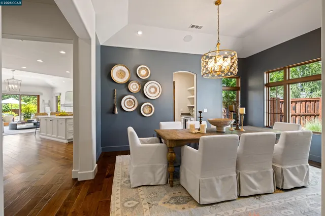 $3,250,000 | 3 Barnes Court, Moraga, CA 94556