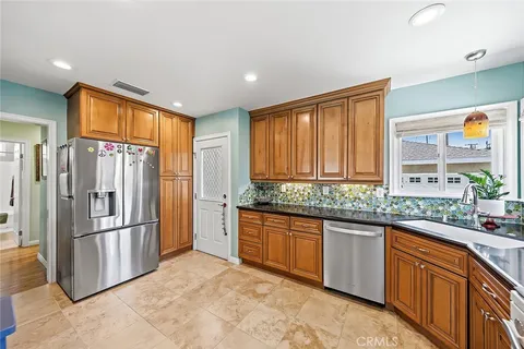 $950,000 | 4708 Eastbrook Avenue, Lakewood, CA 90713