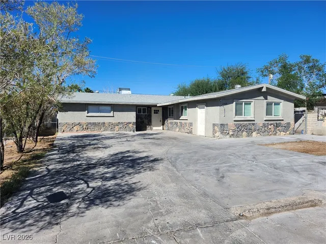 $2,100 | 3309 North Crawford Street, North Las Vegas, NV 89030