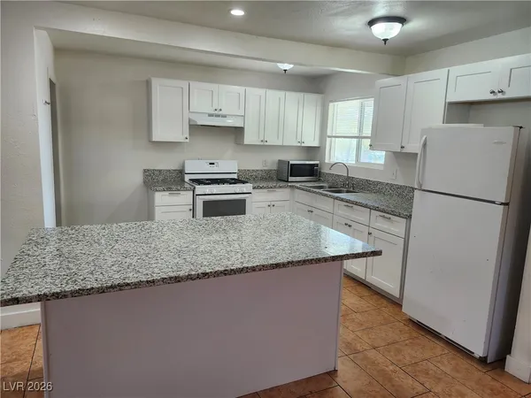 $2,100 | 3309 North Crawford Street, North Las Vegas, NV 89030