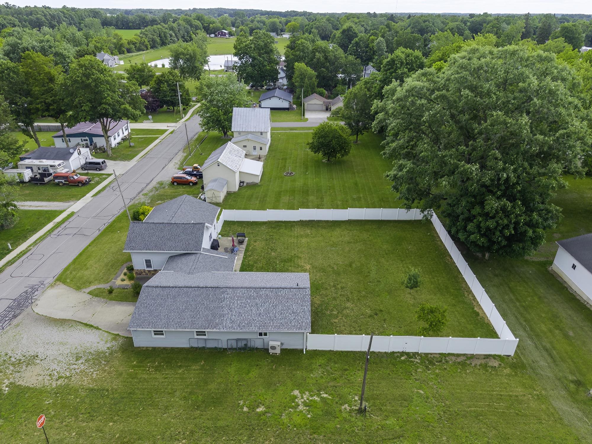 207 Michael Street Fremont, IN 46737 - Photo 31 of 35