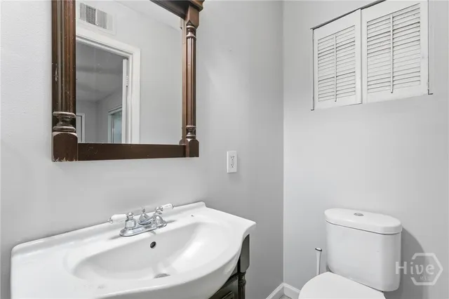 $2,450 | 401 Barnhill Drive, Savannah, GA 31406