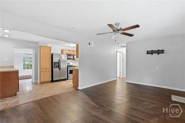 $2,450 | 401 Barnhill Drive, Savannah, GA 31406