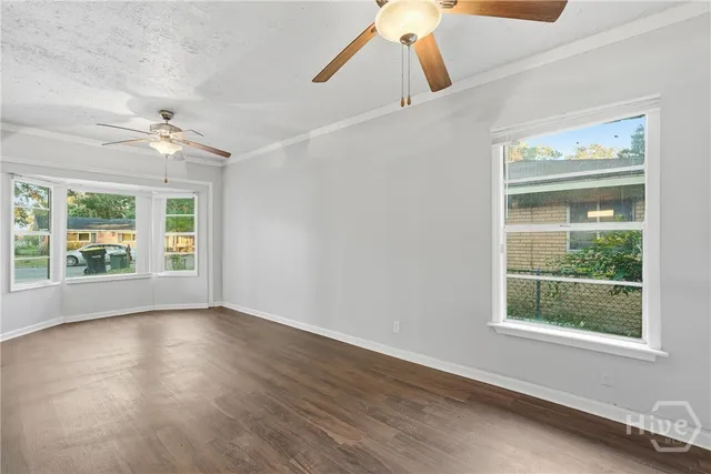 $2,450 | 401 Barnhill Drive, Savannah, GA 31406