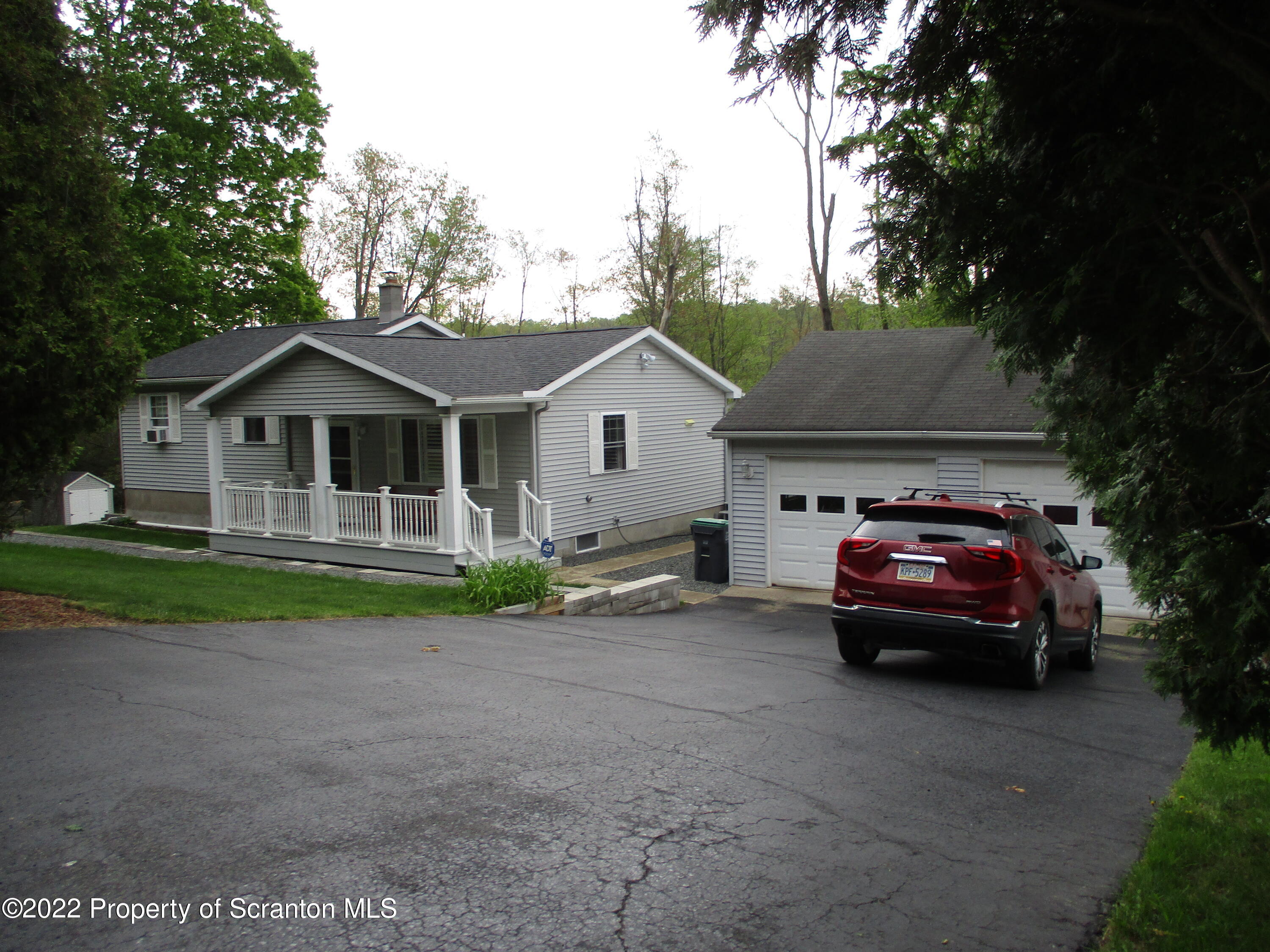 3610 Aberdeen Road Moscow, PA 18444 - Photo 2 of 30 Gallery Image 2