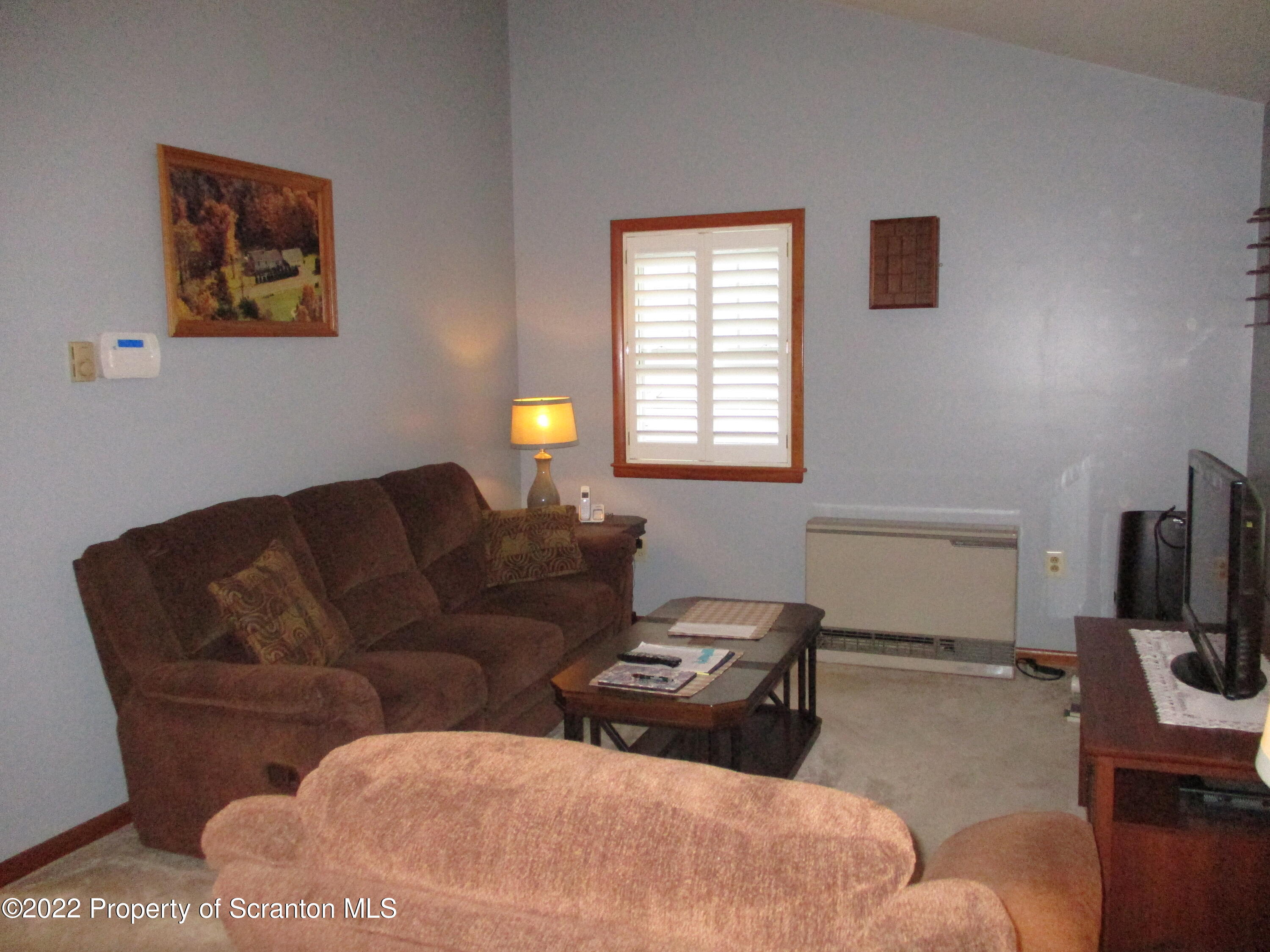 3610 Aberdeen Road Moscow, PA 18444 - Photo 4 of 30 Gallery Image 4