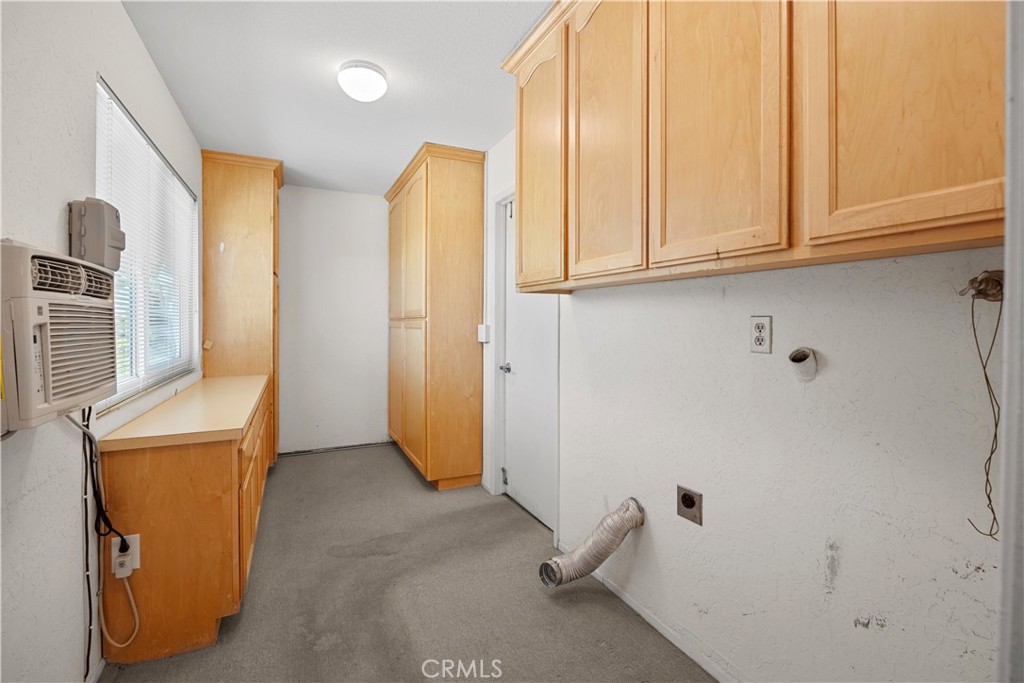 26660 Rim Road Hemet, CA 92544 - Photo 29 of 49 inside laundry