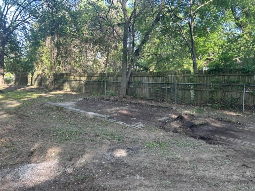 966 Goodman Street Memphis, TN 38111 - Photo 22 of 25 a view of a backyard