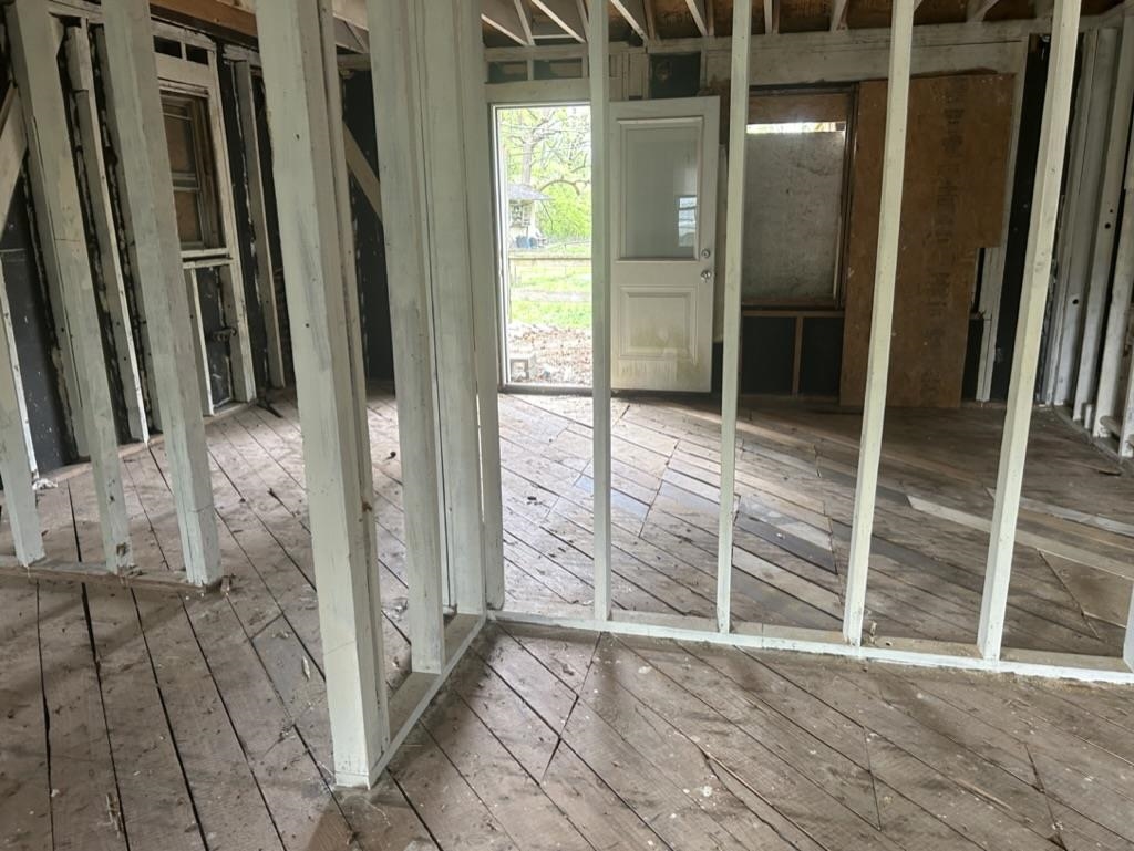 966 Goodman Street Memphis, TN 38111 - Photo 6 of 25 a view of front door