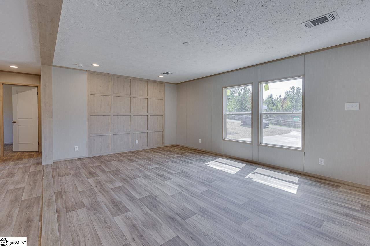 370 Bulman Road Roebuck, SC 29376 - Photo 8 of 34 Gallery Image 8