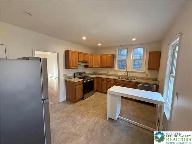 $139,900 | 209 Macomb Street, New Philadelphia, PA 17959