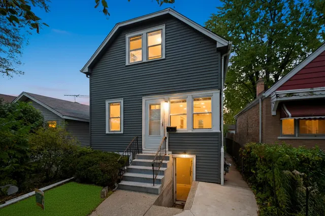 $499,000 | 2011 Grey Avenue, Evanston, IL 60201