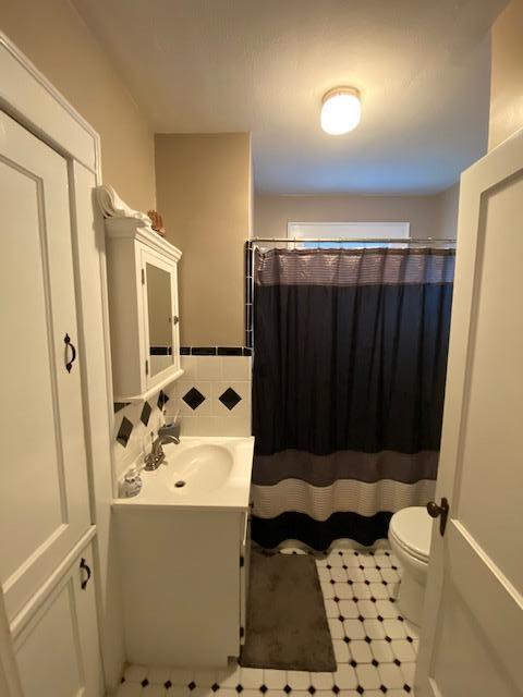520 East Washington Street Rockingham, NC 28379 - Photo 13 of 18 Bathroom