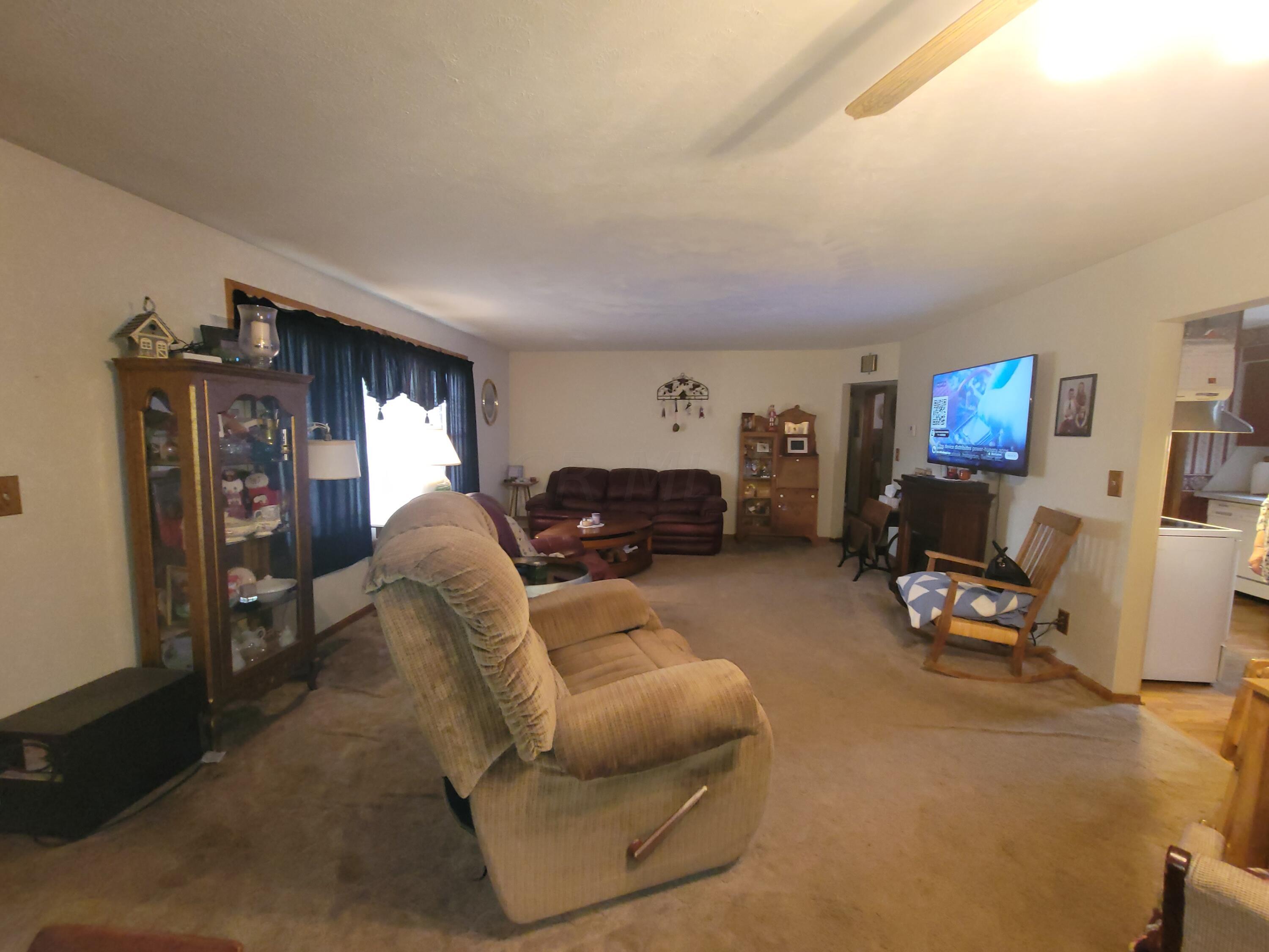 3414 Gooding Road Marion, OH 43302 - Photo 7 of 17 20230328_162502