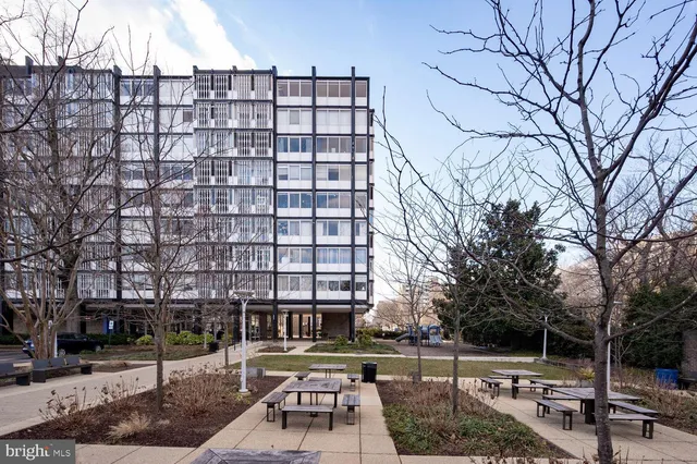 $2,850 | 1311 Delaware Avenue Southwest, Unit S231, Washington, DC 20024