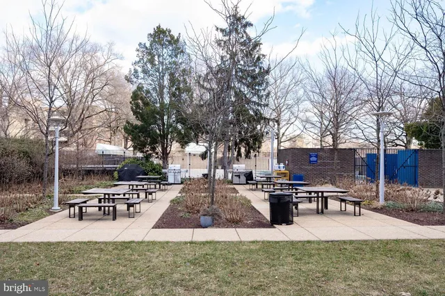 $2,850 | 1311 Delaware Avenue Southwest, Unit S231, Washington, DC 20024