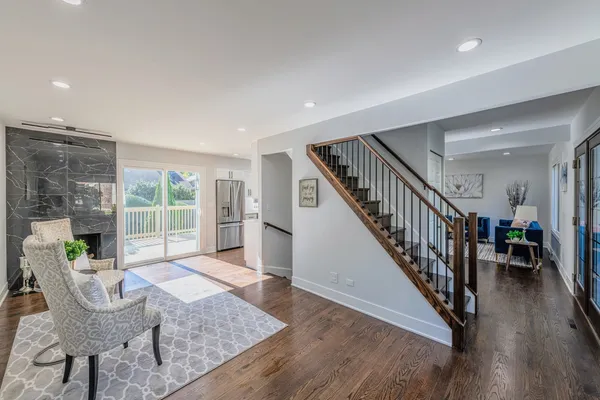 $599,900 | 380 Ventura Club Drive, Roselle, IL 60172