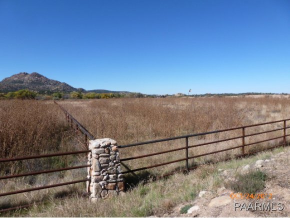 8750 North Callahan Road Prescott, AZ 86305 - Photo 1 of 8 Primary Photo