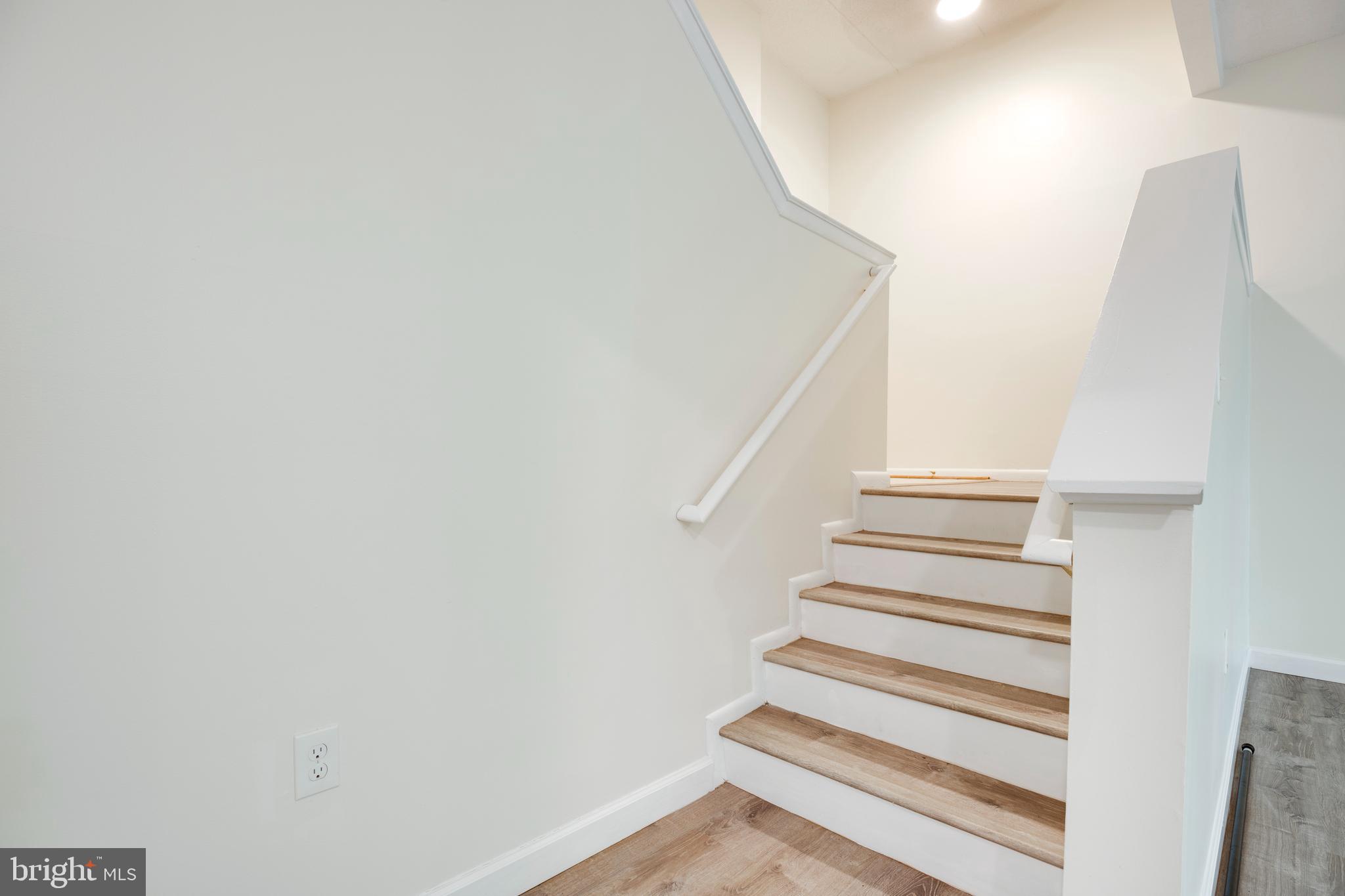 2106 Green Watch Way, Unit 101 Reston, VA 20191 - Photo 7 of 40 a view of entryway