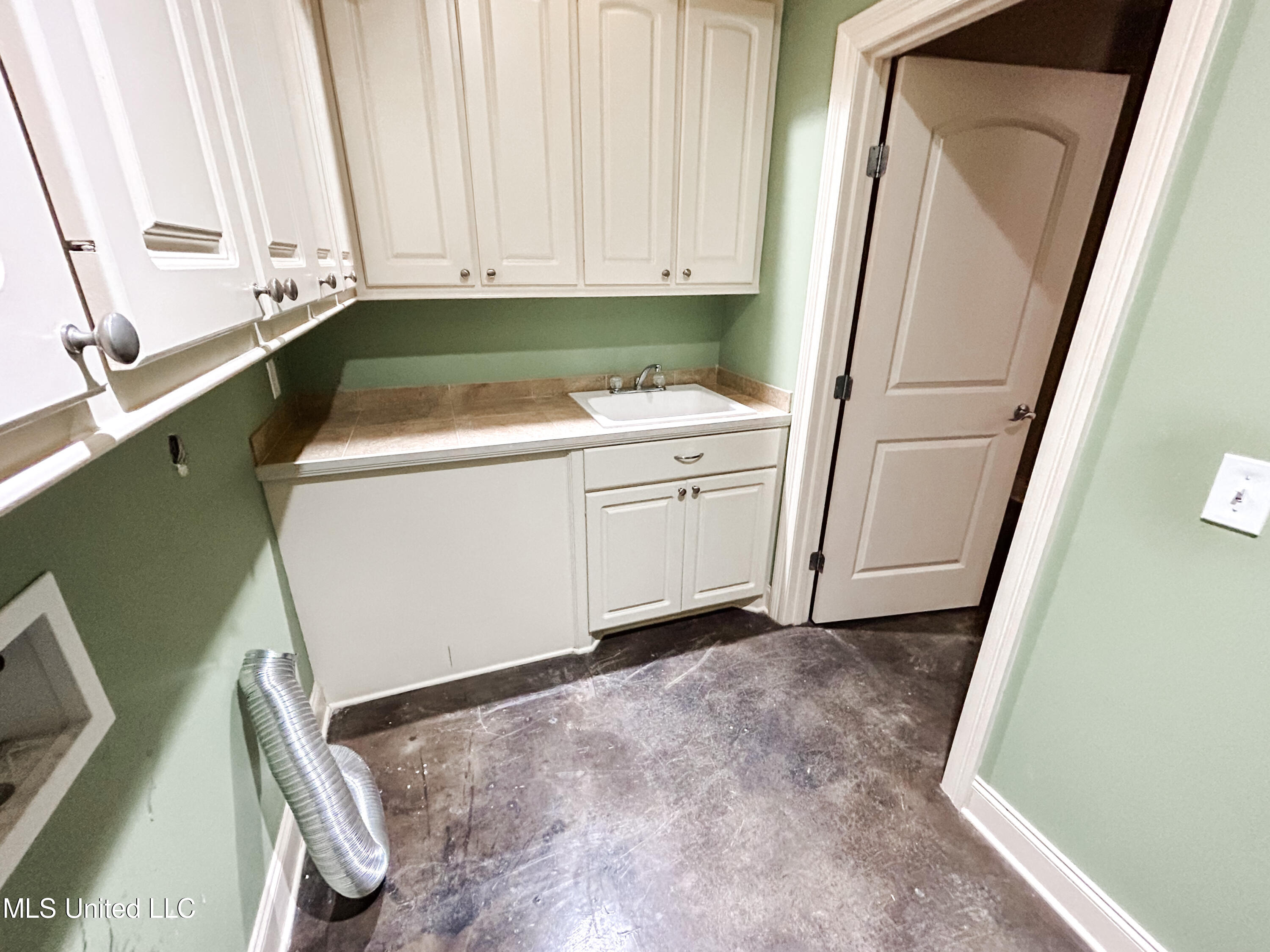 190 Ball Road Florence, MS 39073 - Photo 48 of 65 CE8A44AE-0EBD-49D8-95F7-CF72614CB457