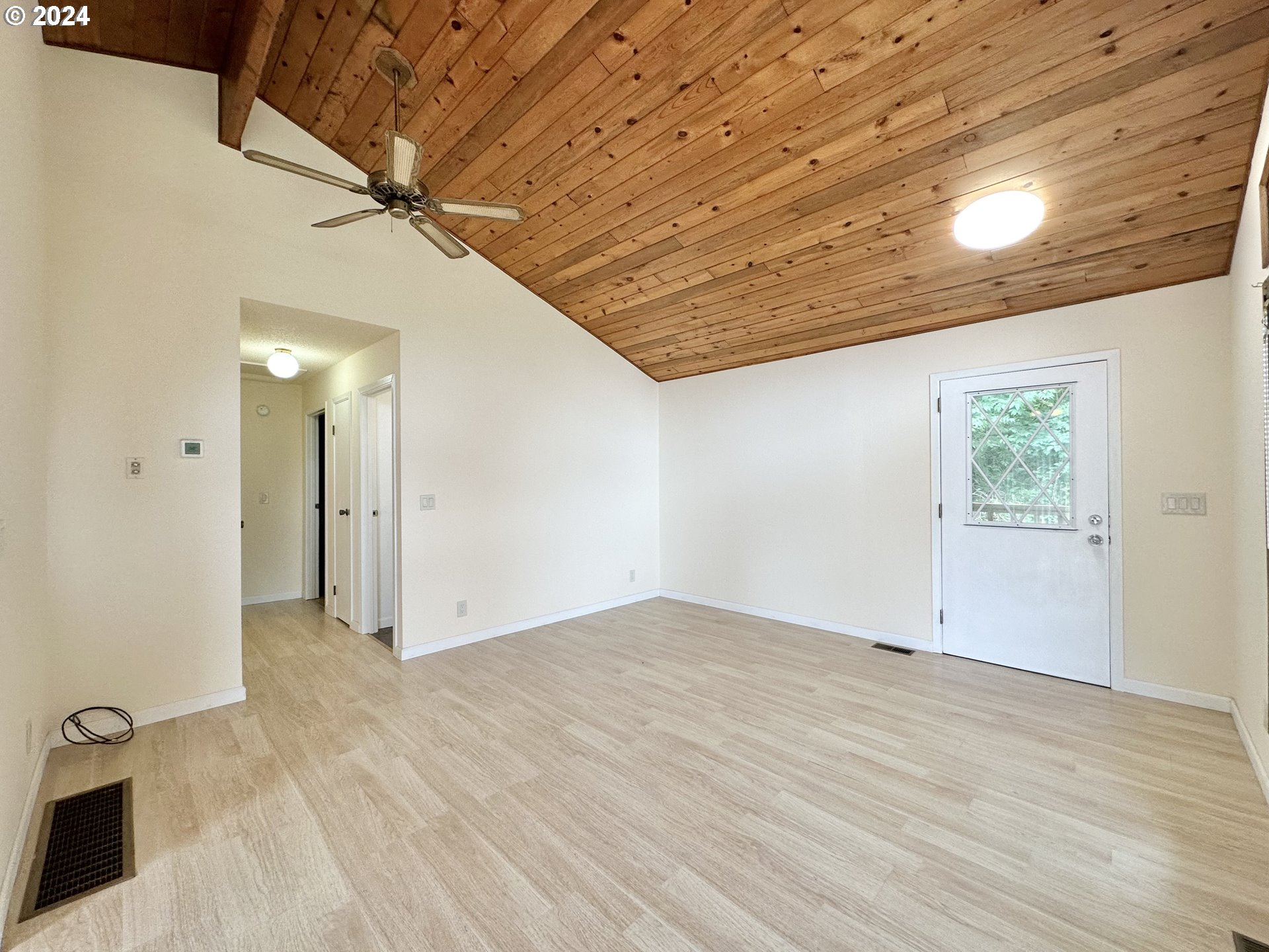 36475 Jenck Road Cloverdale, OR 97112 - Photo 9 of 46