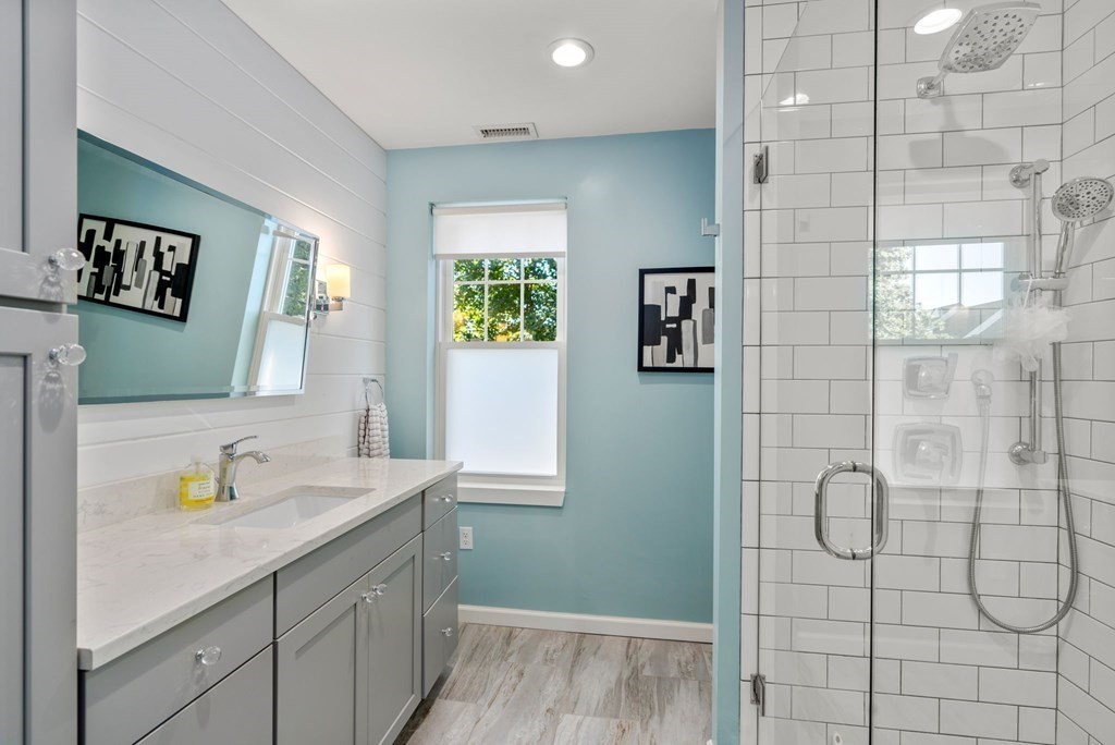 33 Horace Street Needham, MA 02494 - Photo 9 of 20