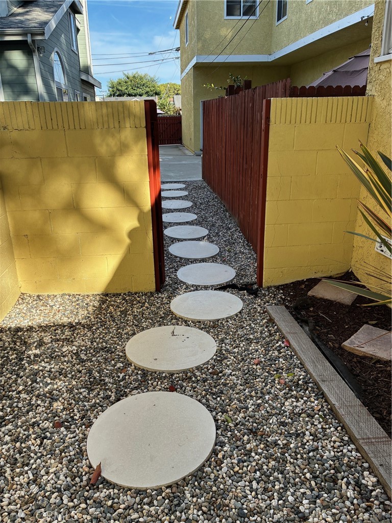 2420 Gramercy Avenue Torrance, CA 90501 - Photo 39 of 39 South side exterior
