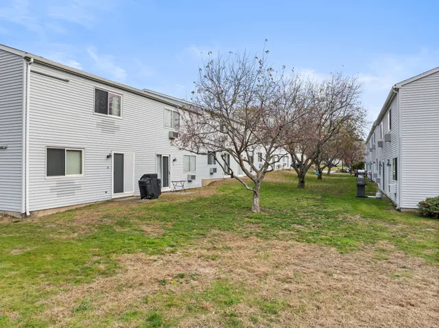 $225,000 | 565 Clark Avenue, Unit 17, Bristol, CT 06010