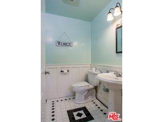 724 Palms Boulevard Venice, CA 90291 - Photo 14 of 20