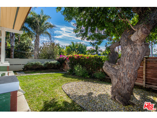 724 Palms Boulevard Venice, CA 90291 - Photo 3 of 20