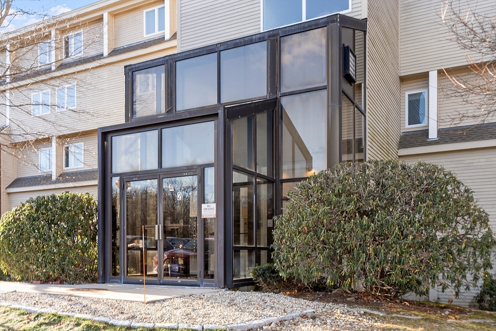 2 Duck Pond Road, Unit 124 Beverly, MA 01915 - Photo 4 of 31 Gallery Image 4
