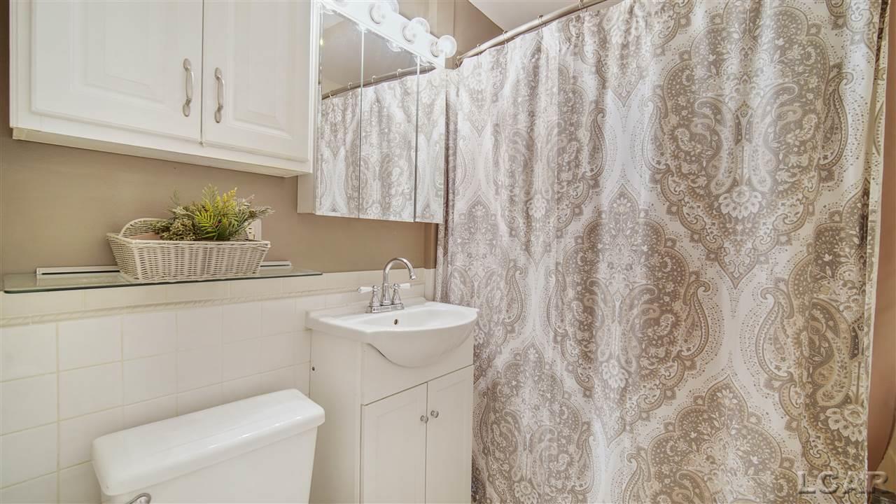 3272 Chase Road Adrian, MI 49221 - Photo 15 of 50 50013708-14.JPG