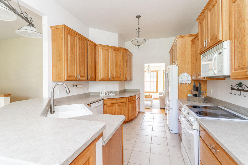 3336 North Dearing Road Parma, MI 49269 - Photo 8 of 30 5R9A0131