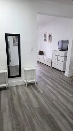 $1,900 | 761 Euclid Avenue, Unit 4, Miami Beach, FL 33139