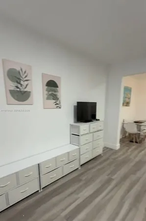 $1,900 | 761 Euclid Avenue, Unit 4, Miami Beach, FL 33139