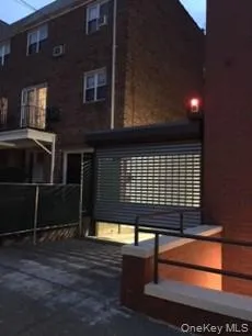 a view of entryway with a door