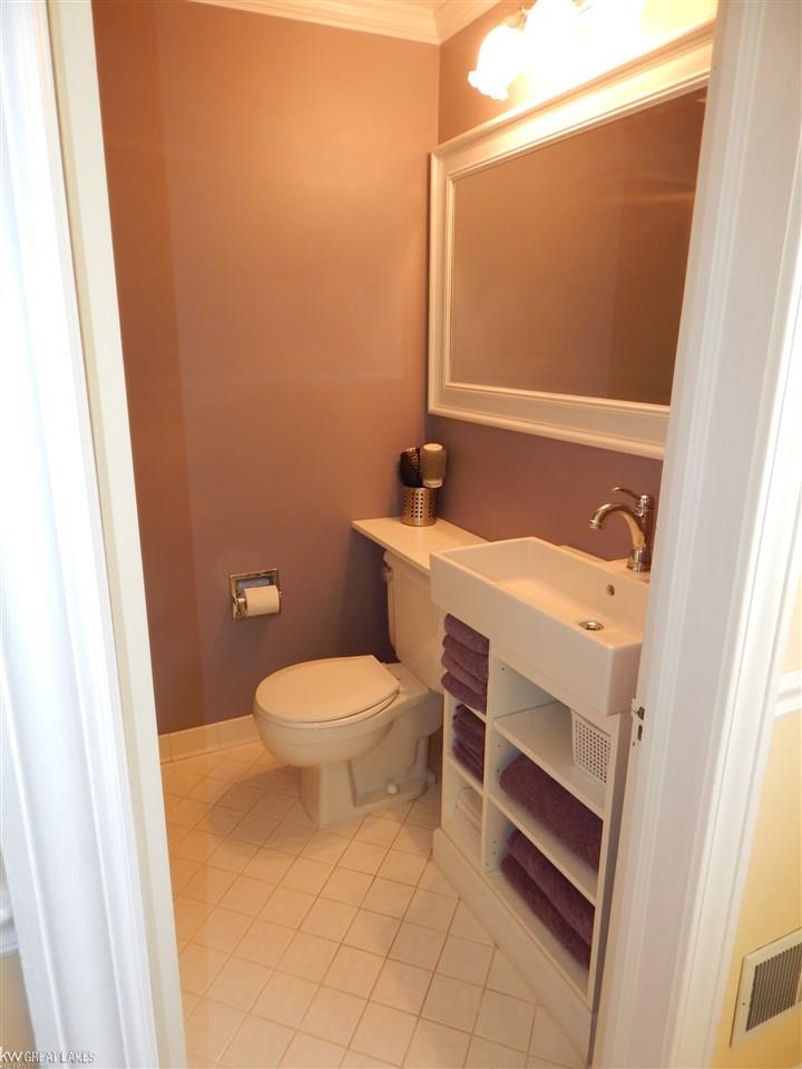 1505 Hampton Road Grosse Pointe Woods, MI 48236 - Photo 26 of 35