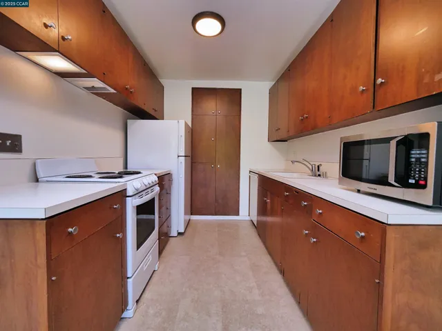 $399,999 | 938 Lea Drive, San Rafael, CA 94903