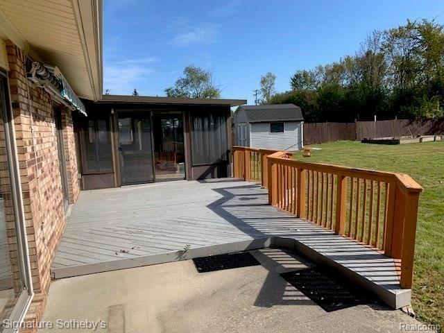 29453 Geraldine Road Farmington, MI 48336 - Photo 22 of 24 23.jpg