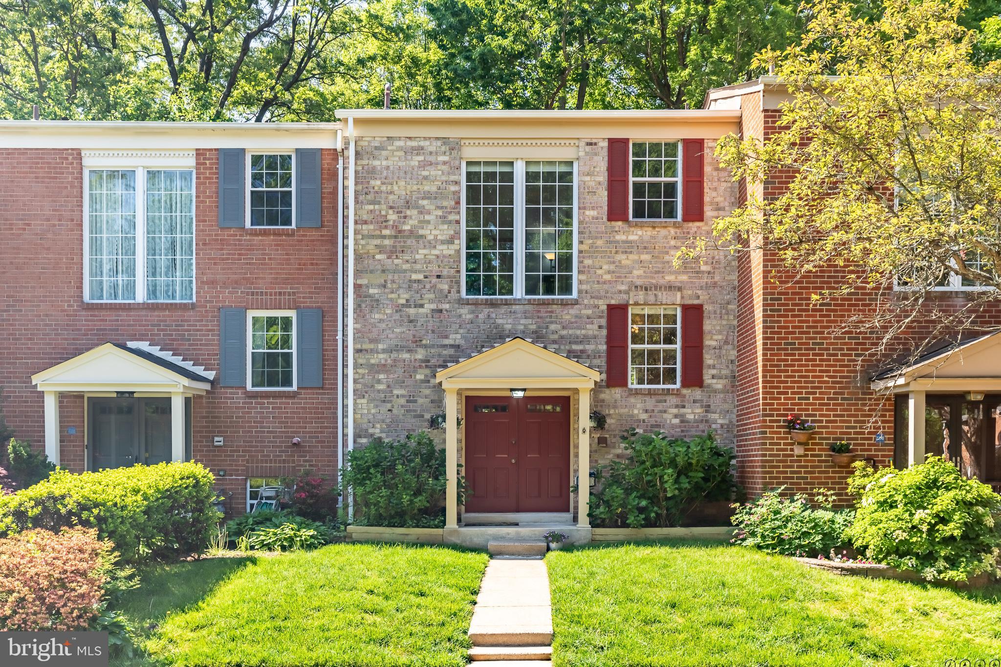 2292 Gunsmith Square Reston, VA 20191 - Photo 1 of 57