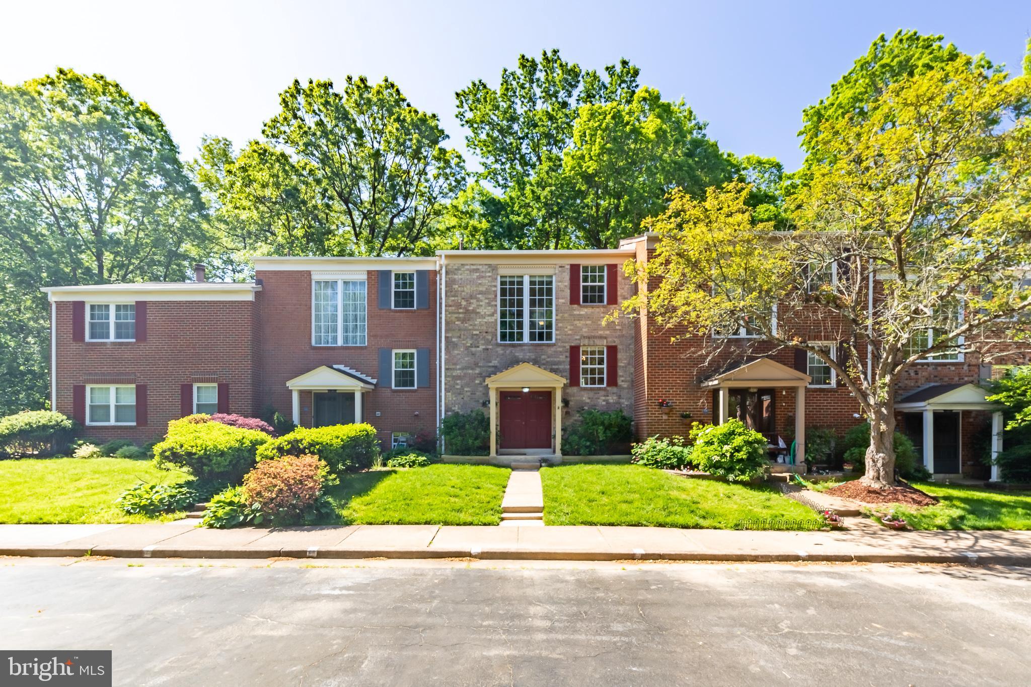 2292 Gunsmith Square Reston, VA 20191 - Photo 2 of 57