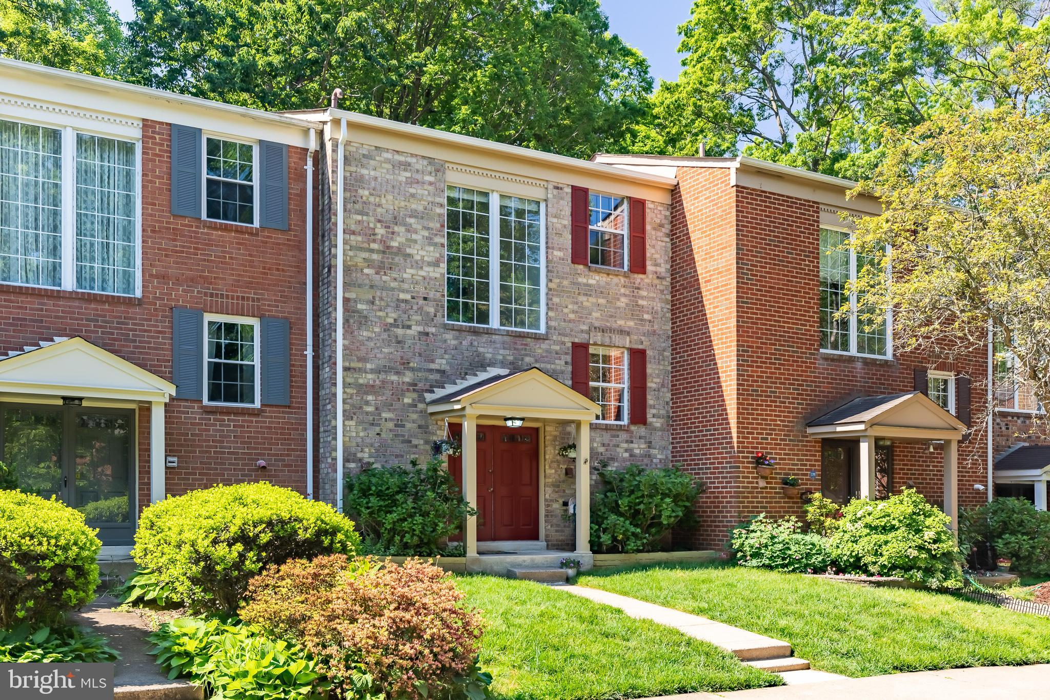 2292 Gunsmith Square Reston, VA 20191 - Photo 3 of 57