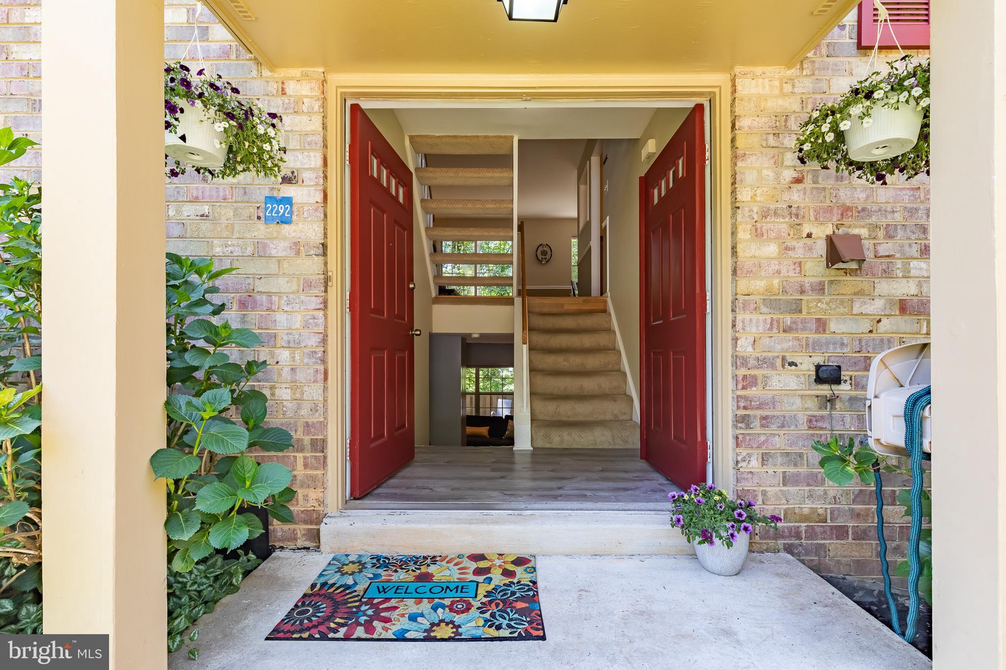 2292 Gunsmith Square Reston, VA 20191 - Photo 5 of 57